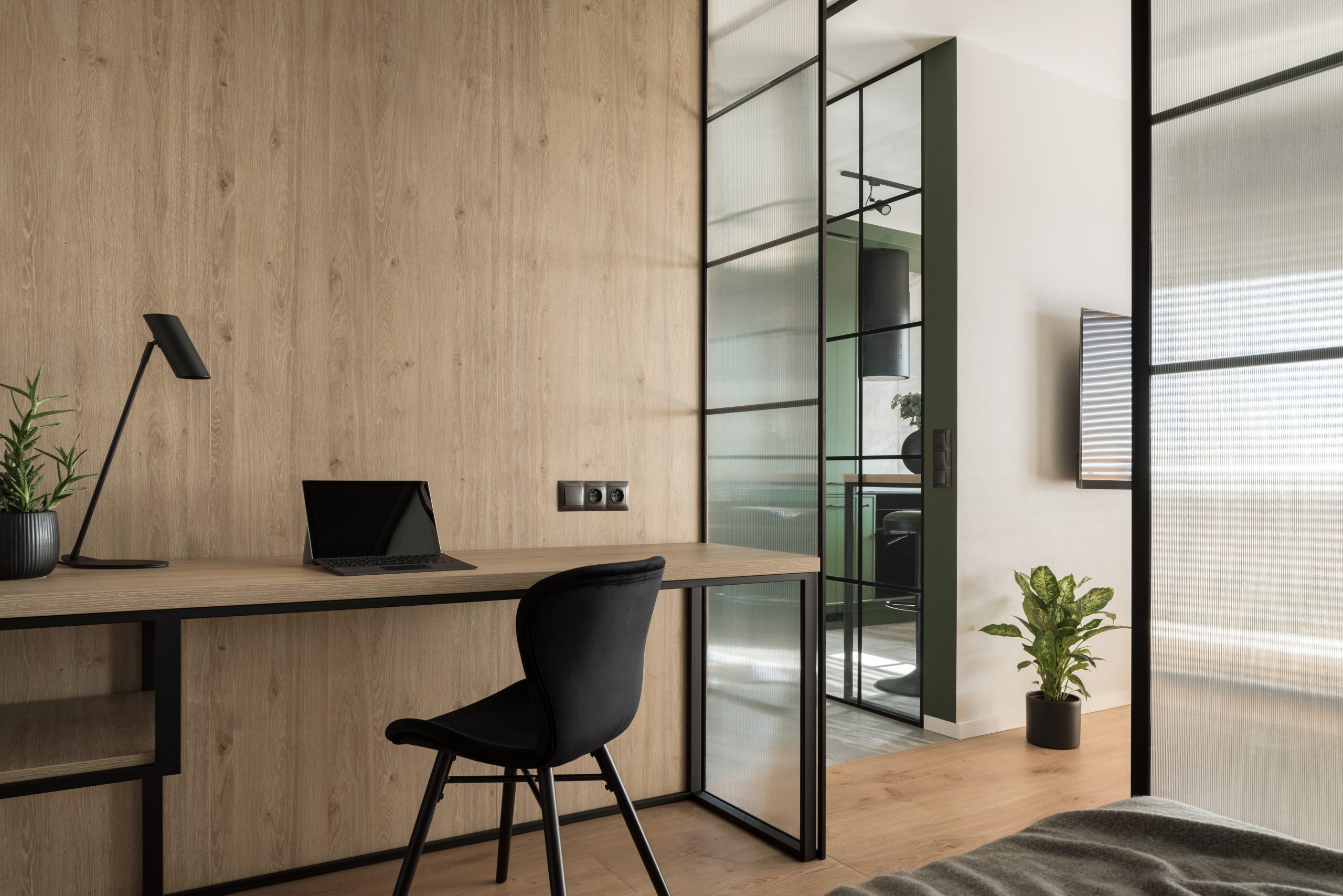 Simple,And,Functional,Home,Office,Interior,With,Wooden,Wall,,Desk